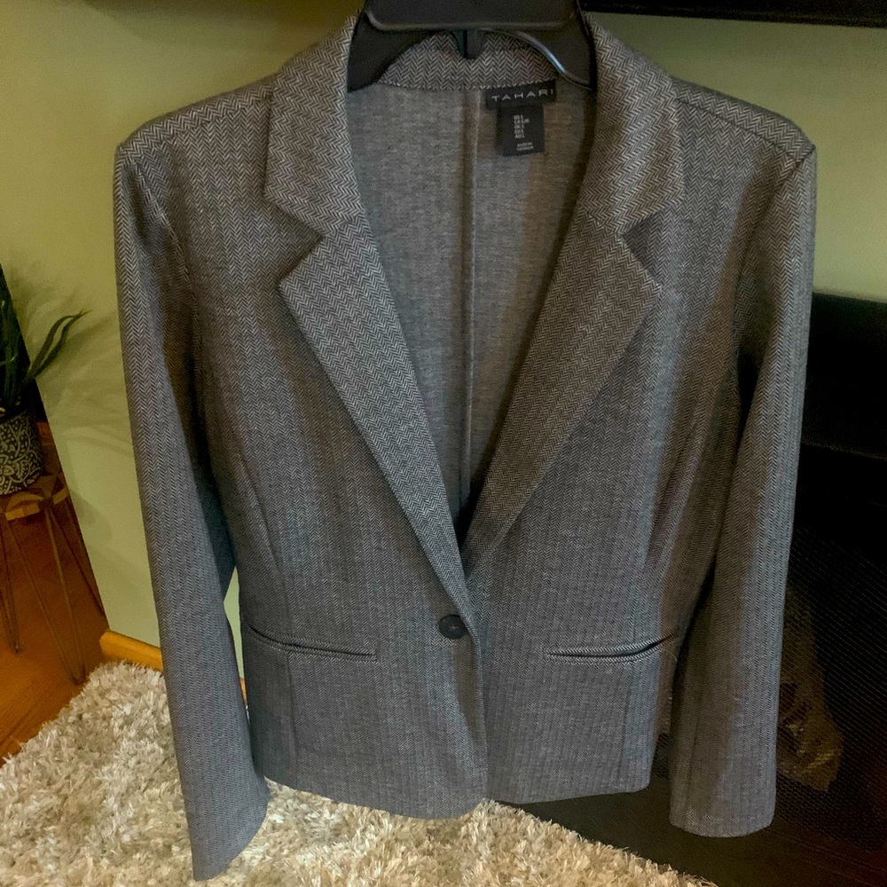 Women’s blazer size L